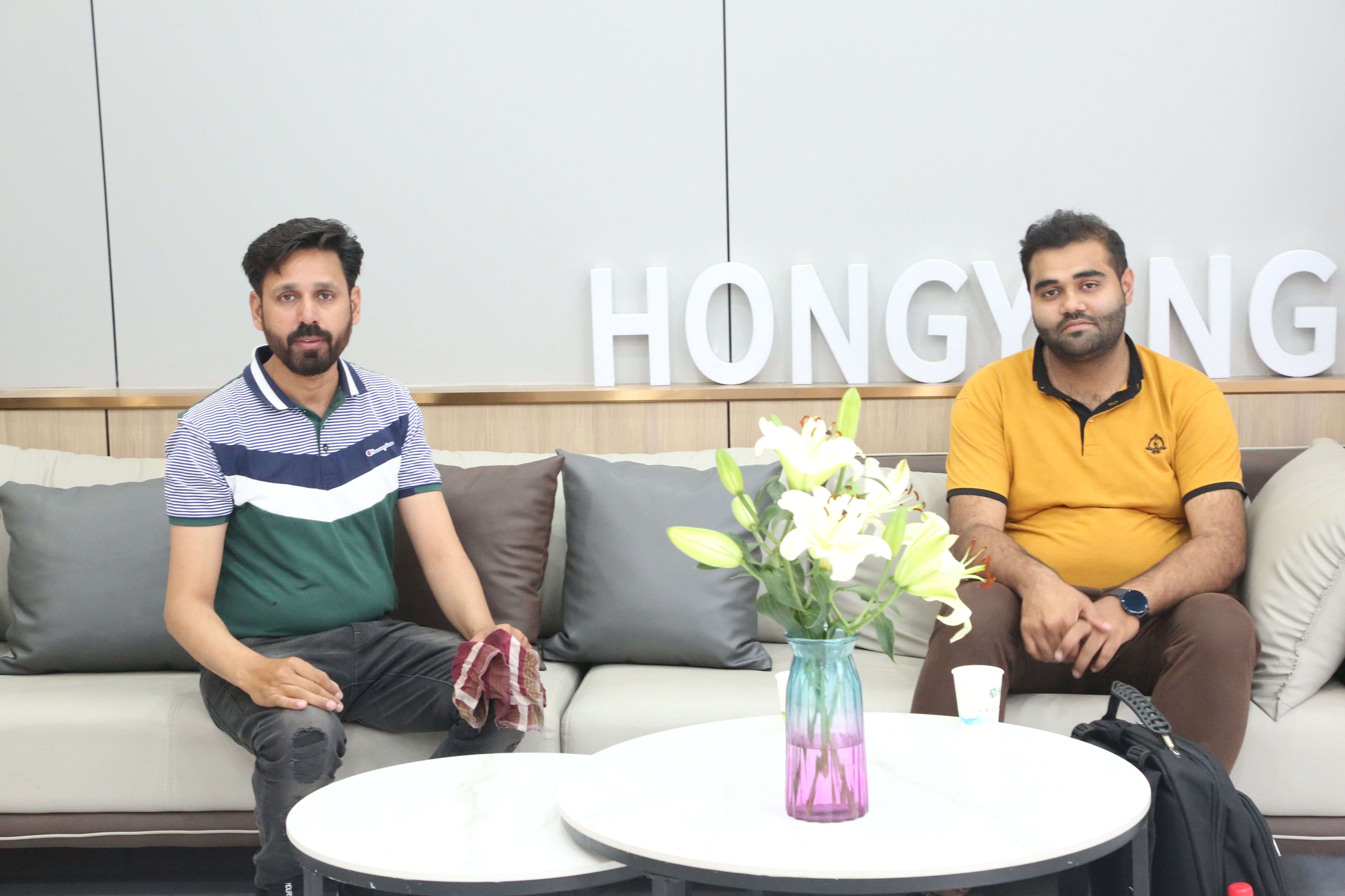 Customers From Pakistan Come To Our Company For on-site inspection